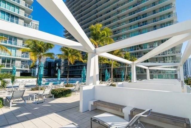 1111 SW 1st Ave 2420-N, Miami, FL 33130