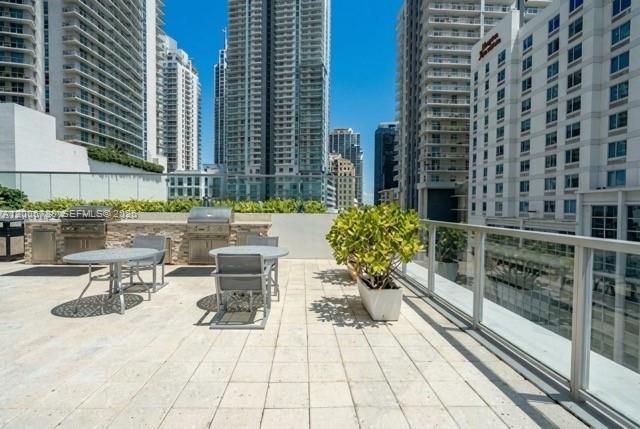 1111 SW 1st Ave 2420-N, Miami, FL 33130