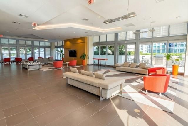 1111 SW 1st Ave 2420-N, Miami, FL 33130