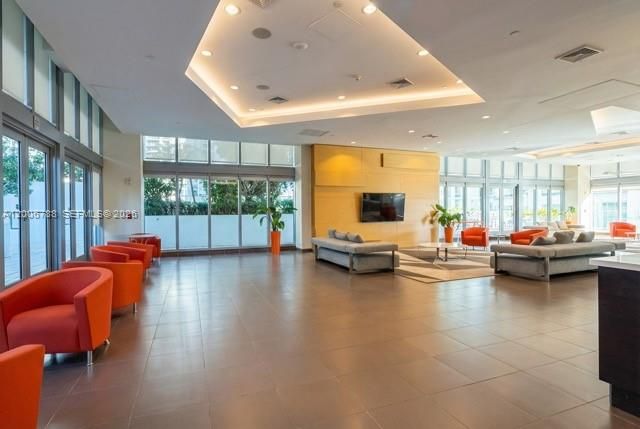 1111 SW 1st Ave 2420-N, Miami, FL 33130