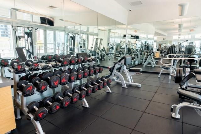 1111 SW 1st Ave 2420-N, Miami, FL 33130