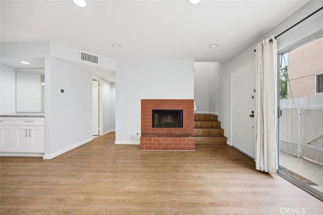 8927 Cedros Avenue 8, Panorama City, CA 91402