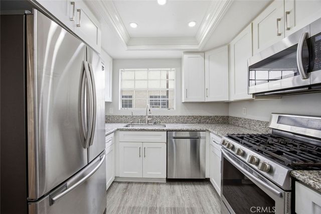 8927 Cedros Avenue 8, Panorama City, CA 91402