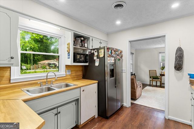 156 NW Parker Road, Calhoun, GA 30701