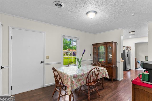 156 NW Parker Road, Calhoun, GA 30701