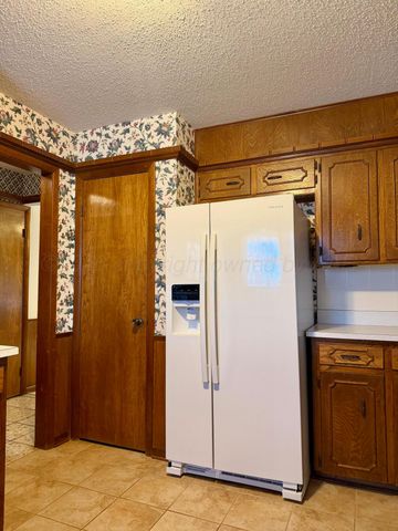 421 S 10th Street, Memphis, TX 79245