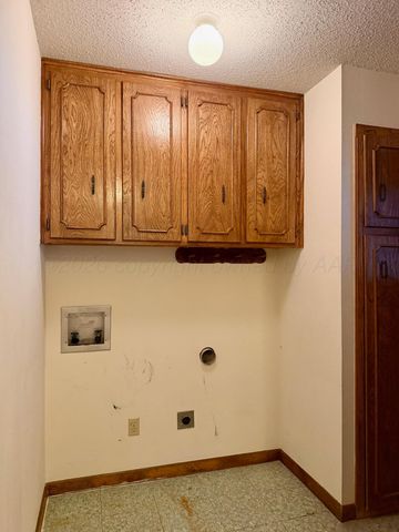 421 S 10th Street, Memphis, TX 79245