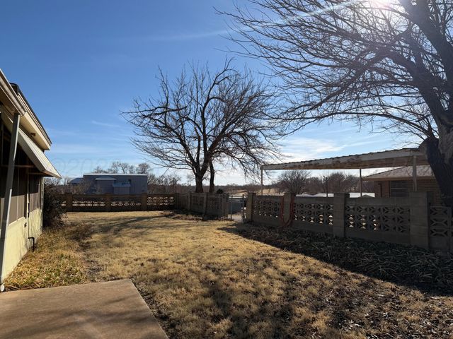 421 S 10th Street, Memphis, TX 79245