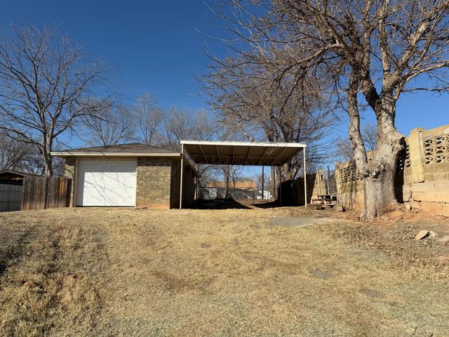 421 S 10th Street, Memphis, TX 79245