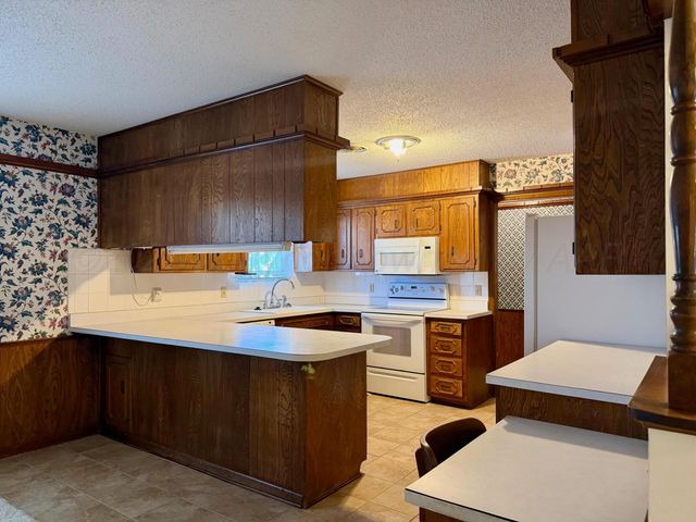 421 S 10th Street, Memphis, TX 79245