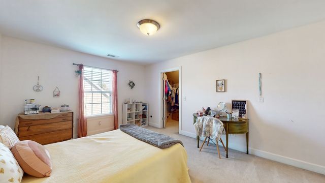 5130 Reagan Dr, Murfreesboro, TN 37129