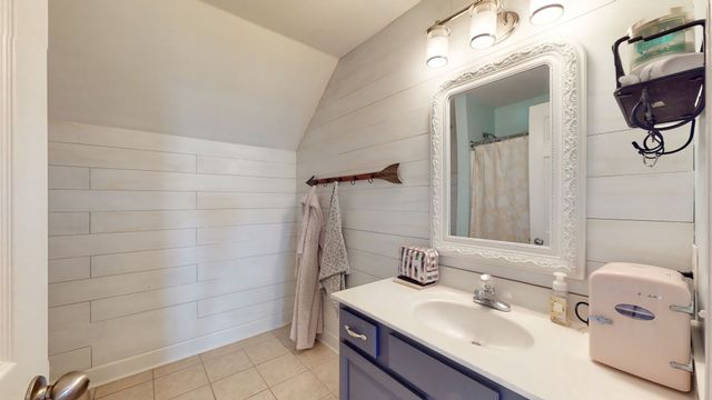 5130 Reagan Dr, Murfreesboro, TN 37129