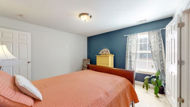5130 Reagan Dr, Murfreesboro, TN 37129