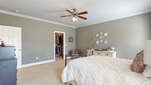 5130 Reagan Dr, Murfreesboro, TN 37129