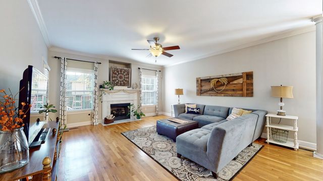 5130 Reagan Dr, Murfreesboro, TN 37129