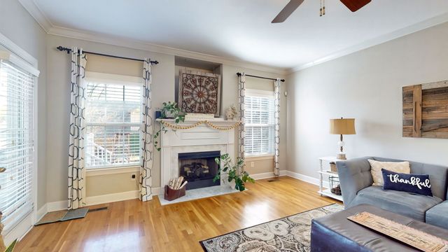 5130 Reagan Dr, Murfreesboro, TN 37129