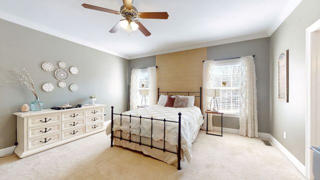 5130 Reagan Dr, Murfreesboro, TN 37129