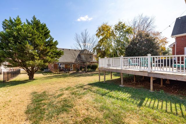 5130 Reagan Dr, Murfreesboro, TN 37129