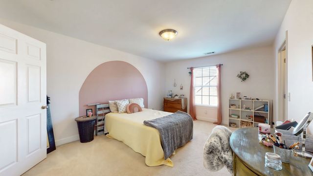 5130 Reagan Dr, Murfreesboro, TN 37129