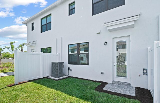 7599 SW Linus Lane 17-03, Stuart, FL 34997