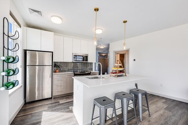 180 Telford 311, Boston, MA 02135