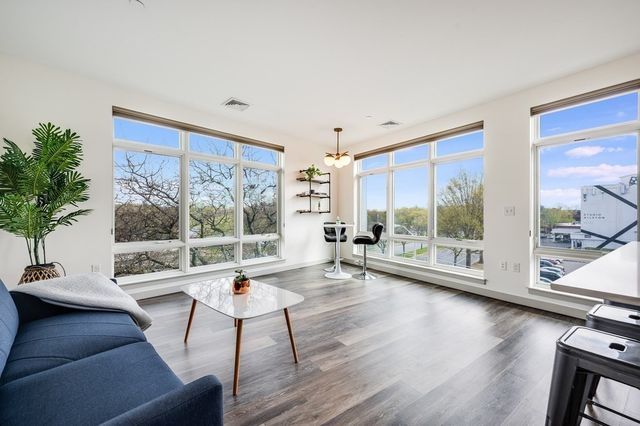 180 Telford 311, Boston, MA 02135