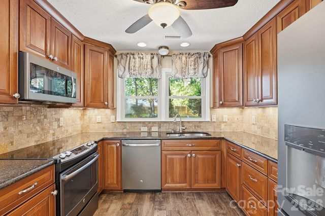 11831 Parks Farm Lane, Charlotte, NC 28277