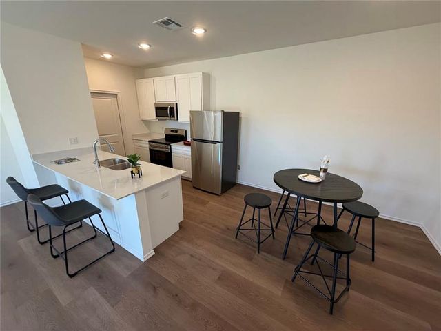 209 Mason Court, Yukon, OK 73099