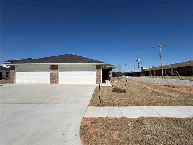 209 Mason Court, Yukon, OK 73099