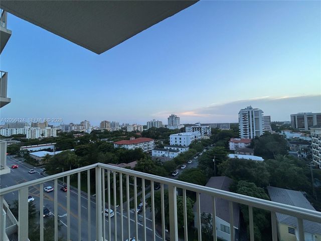 987 SW 37th Avenue 909, Coral Gables, FL 33135