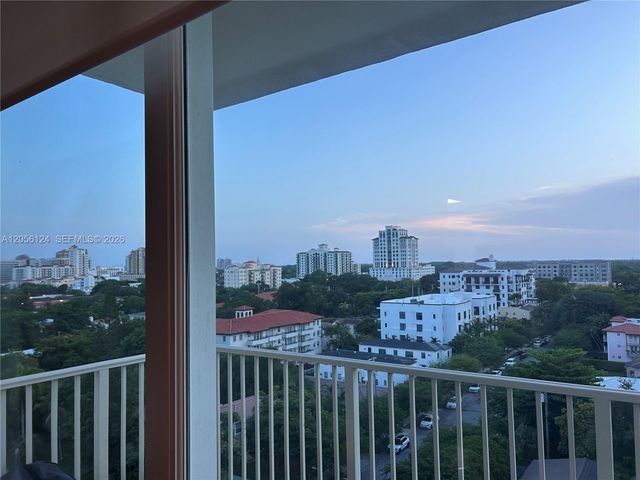 987 SW 37th Avenue 909, Coral Gables, FL 33135