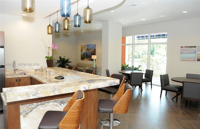 987 SW 37th Avenue 909, Coral Gables, FL 33135