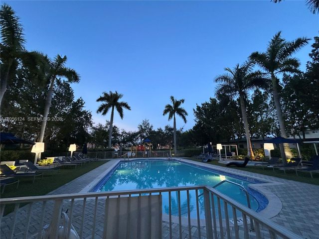 987 SW 37th Avenue 909, Coral Gables, FL 33135