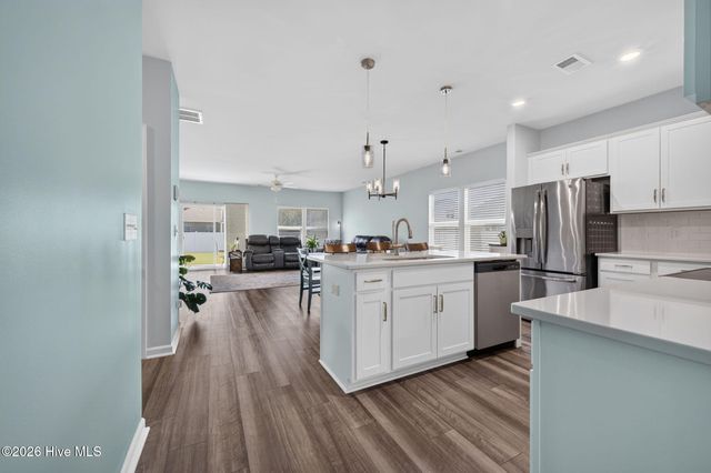 269 Mayflower Drive NW, Calabash, NC 28467