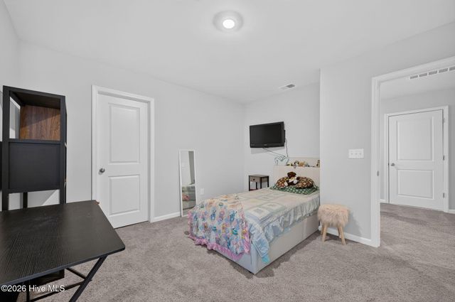 269 Mayflower Drive NW, Calabash, NC 28467