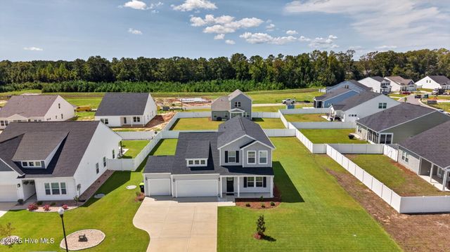 269 Mayflower Drive NW, Calabash, NC 28467