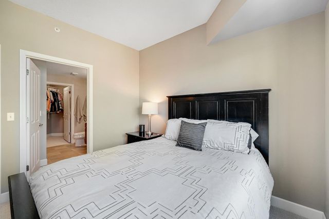 500 E Grant Street 709, Minneapolis, MN 55404