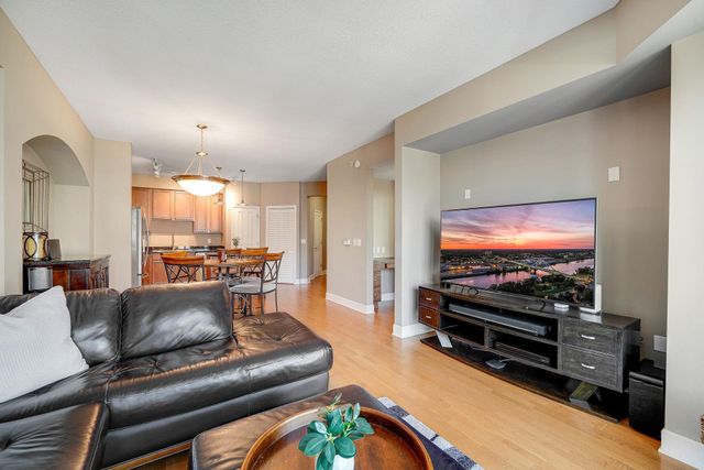 500 E Grant Street 709, Minneapolis, MN 55404