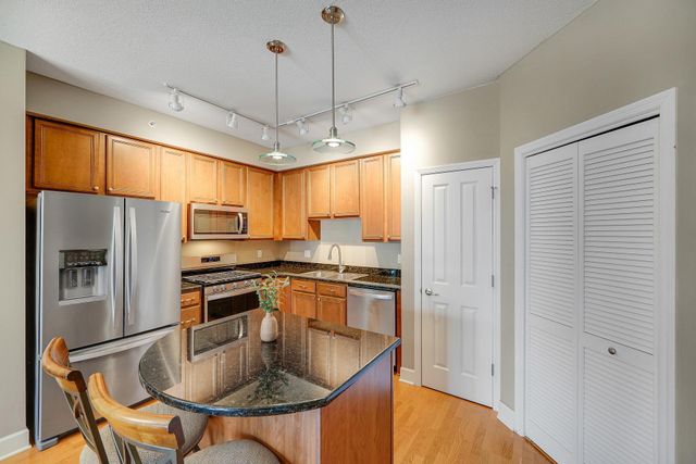 500 E Grant Street 709, Minneapolis, MN 55404