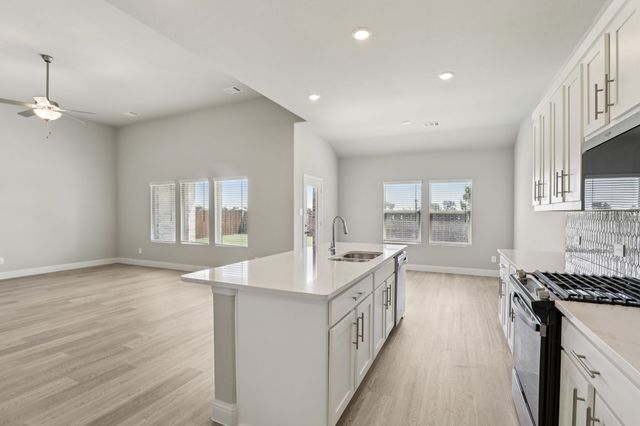 4221 Granbury Drive, Farmersville, TX 75442