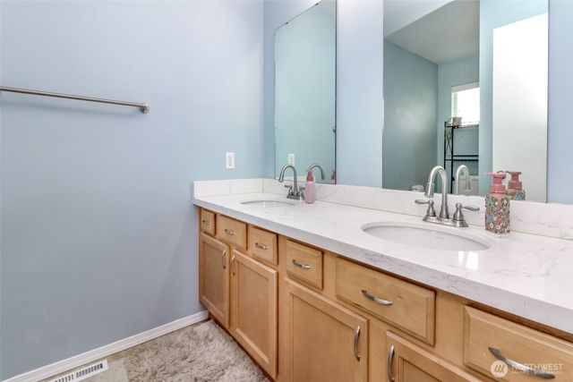 1194 Swan Loop, Dupont, WA 98327