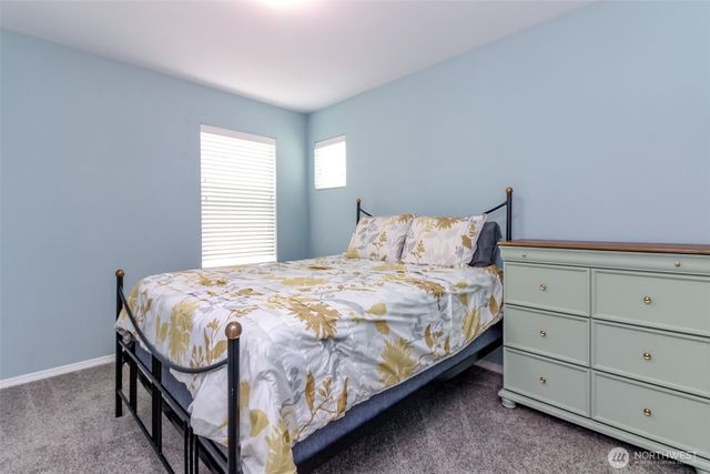 1194 Swan Loop, Dupont, WA 98327