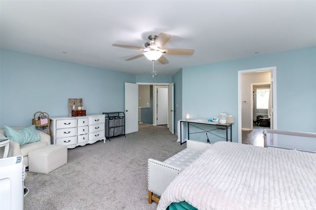 1194 Swan Loop, Dupont, WA 98327