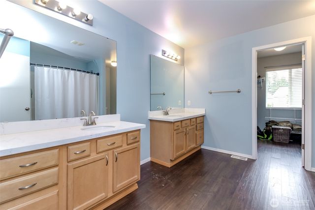 1194 Swan Loop, Dupont, WA 98327