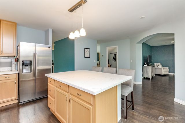 1194 Swan Loop, Dupont, WA 98327