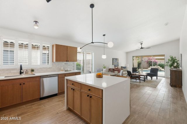 2435 E PATRICK Lane, Phoenix, AZ 85024