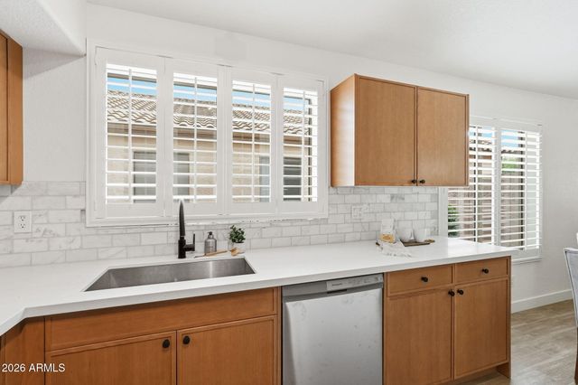 2435 E PATRICK Lane, Phoenix, AZ 85024