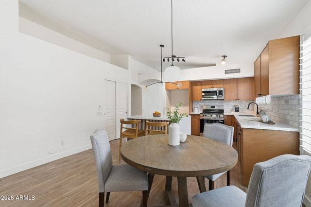 2435 E PATRICK Lane, Phoenix, AZ 85024