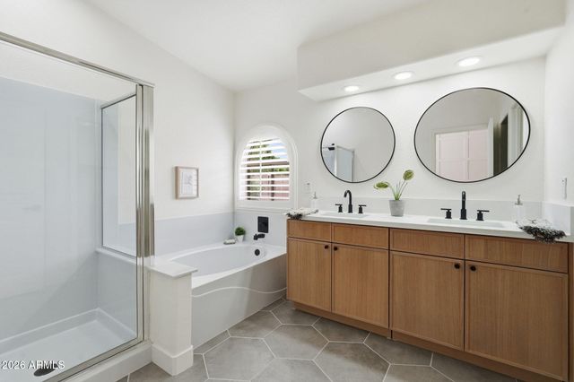 2435 E PATRICK Lane, Phoenix, AZ 85024