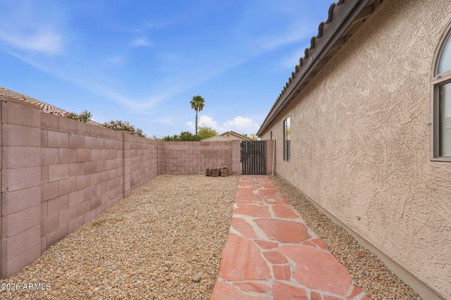 2435 E PATRICK Lane, Phoenix, AZ 85024